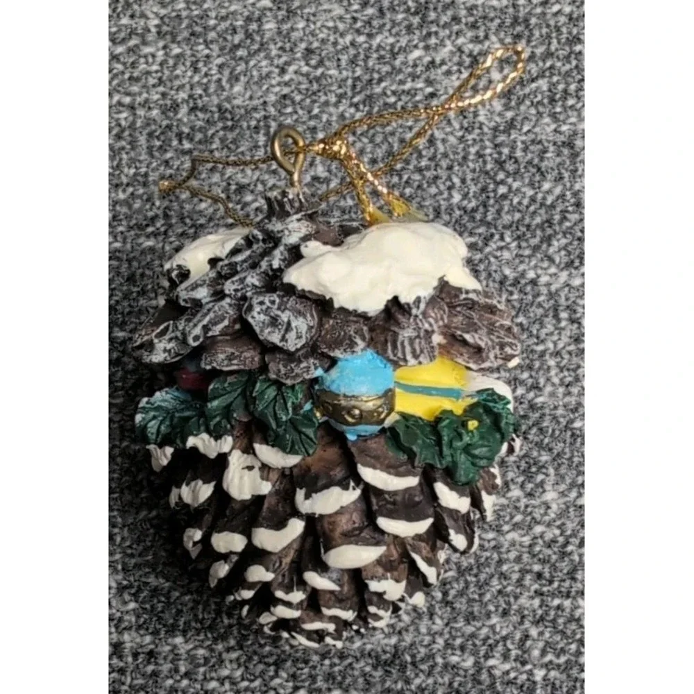 Vtg Woodland Pinecone Ornaments with Animals 2